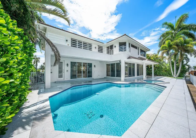 Photo 3 of Single family home for sale at 807 Coventry St, Boca Raton, FL 33487 | MLS# B26074919 | Listing updated on 2026-09-14