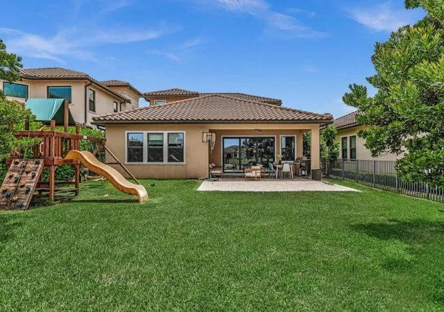 Photo 4 of Single family home for sale at 12143 S Baypoint Cir, Parkland, FL 33076 | MLS# B26074961 | Listing updated on 2026-09-23
