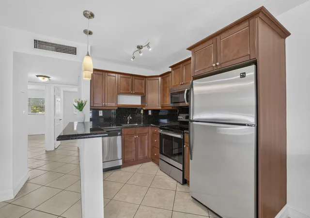 Photo 1 of Sale Pending at 4051 Ne 13th Avenue #76-3, Oakland Park, FL 33334 | MLS# B26074966 | Listing updated on 2026-10-01