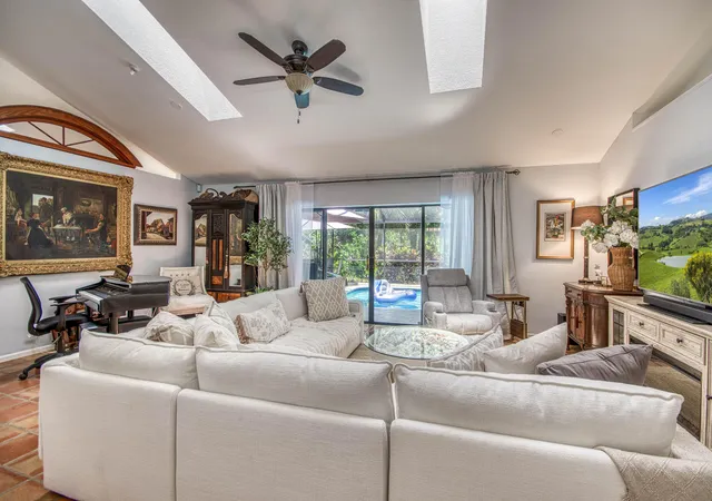 Photo 4 of Single family home for sale at 18828 Still Lake Dr, Jupiter, FL 33458 | MLS# B26074981 | Listing updated on 2026-09-16