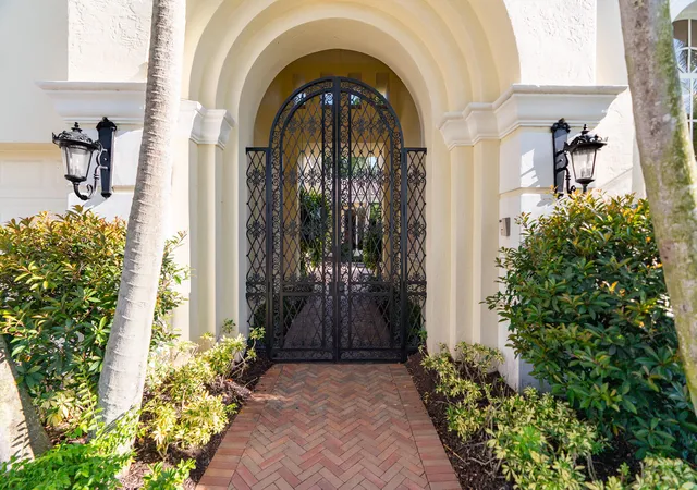 Photo 3 of Single family home for sale at 7555 Porto Vecchio Pl, Delray Beach, FL 33446 | MLS# B26075003 | Listing updated on 2026-09-14