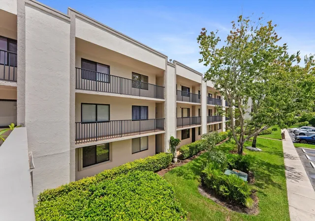 Photo 2 of Condo for sale at 10634 W Clairmont Cir, Tamarac, FL 33321 | MLS# B26075019 | Listing updated on 2026-09-14