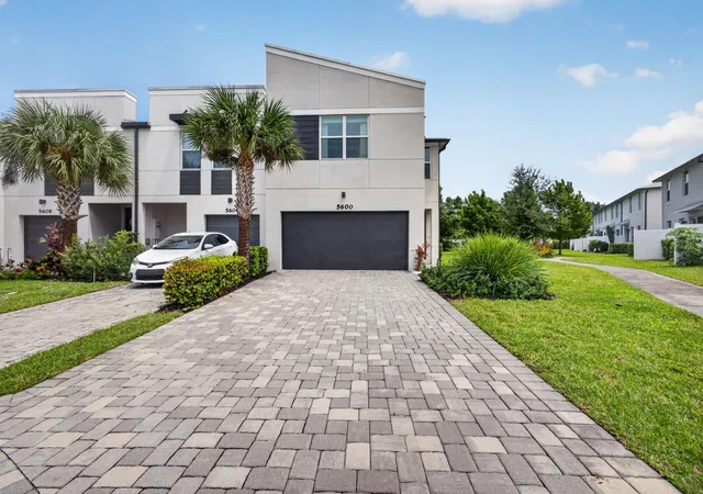 Photo 3 of Townhouse for sale at 5600 Mentmore Dr, Mangonia Park, FL 33407 | MLS# B26075045 | Listing updated on 2026-09-23