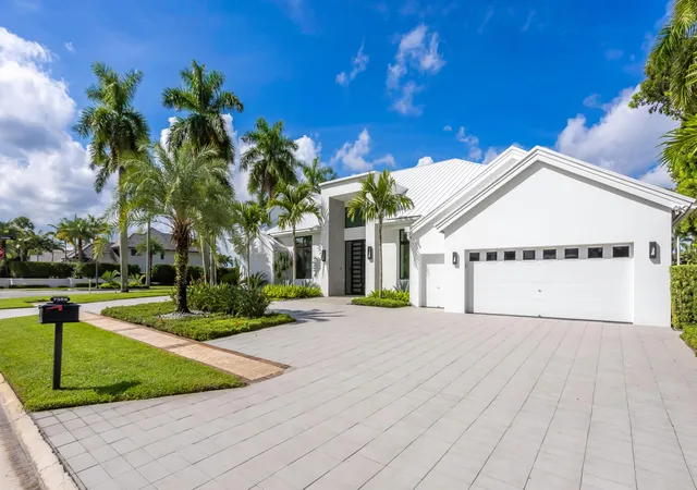 Photo 3 of Mansion for sale at 7359 Ballantrae Ct, Boca Raton, FL 33496 | MLS# B26075065 | Listing updated on 2026-09-16