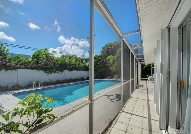 Photo 4 of Sale Pending at 1171 Bimini Ln, Riviera Beach, FL 33404 | MLS# B26075091 | Listing updated on 2026-09-15