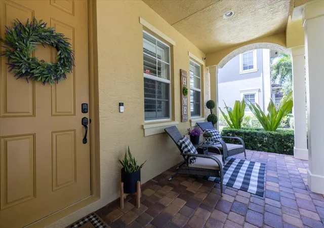 Photo 2 of Single family home for sale at 154 Bandon Ln, Jupiter, FL 33458 | MLS# B26075085 | Listing updated on 2026-09-20