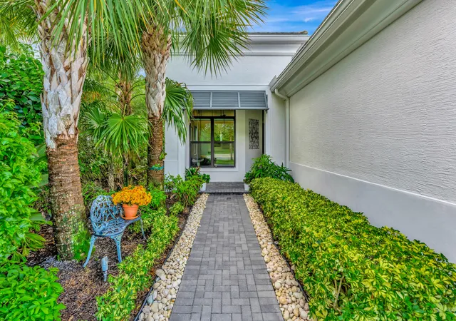 Photo 3 of Single family home for sale at 13726 Artisan Cir, Palm Beach Gardens, FL 33418 | MLS# B26075096 | Listing updated on 2026-09-14