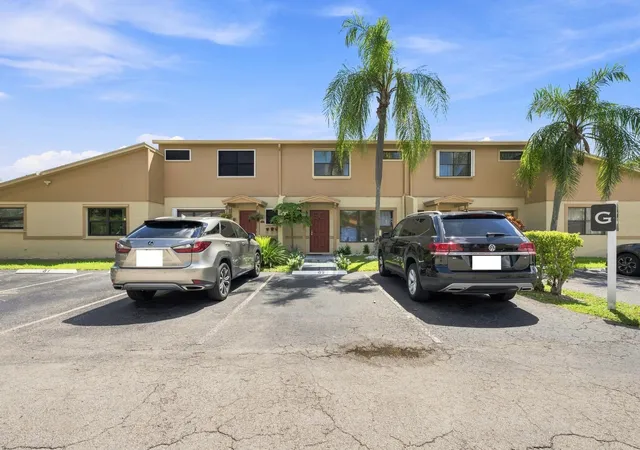 Photo 1 of Townhouse for sale at 3370 Beau Rivage Dr #3G, Pompano Beach, FL 33064 | MLS# B26075127 | Listing updated on 2026-10-05