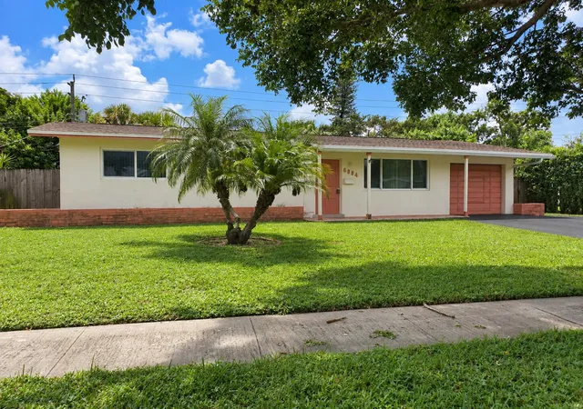 Photo 2 of Single family home for sale at 6884 Nw 12th Street, Plantation, FL 33313 | MLS# B26075141 | Listing updated on 2026-09-23