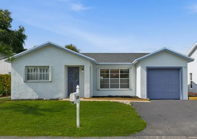 Photo 1 of Single family home for sale at 7198 Pine Forest Cir E, Lake Worth, FL 33467 | MLS# B26075164 | Listing updated on 2026-09-14