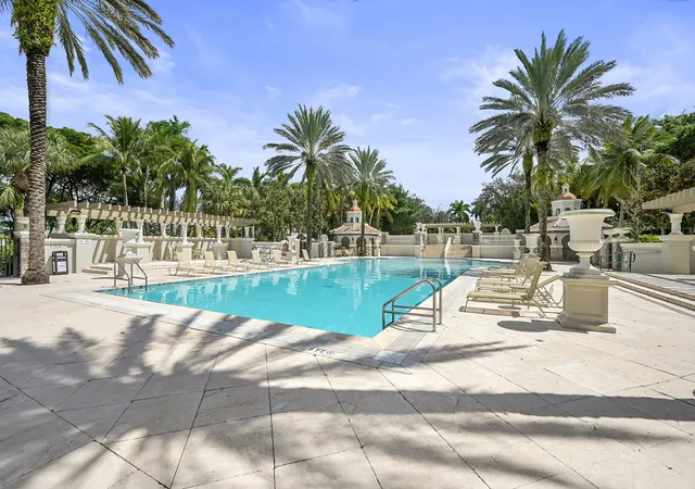 Photo 3 of Single family home for sale at 10340 Trianon Pl, Wellington, FL 33449 | MLS# B26075193 | Listing updated on 2026-09-16
