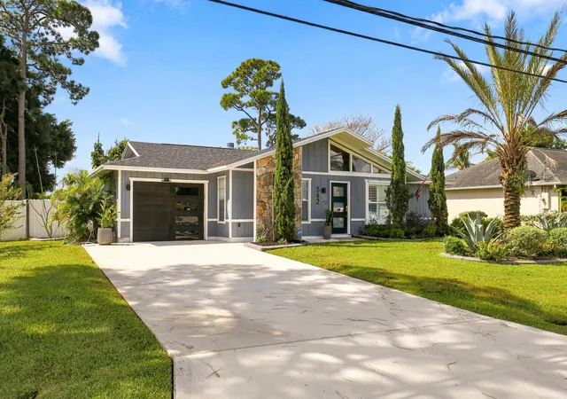 Photo 3 of Single family home for sale at 562 Sw Eyerly Ave, Port Saint Lucie, FL 34983 | MLS# B26075247 | Listing updated on 2026-09-14