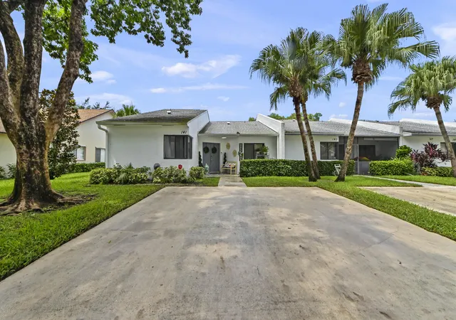 Photo 1 of Single family home for sale at 141 Par Dr, Royal Palm Beach, FL 33411 | MLS# B26075293 | Listing updated on 2026-09-14