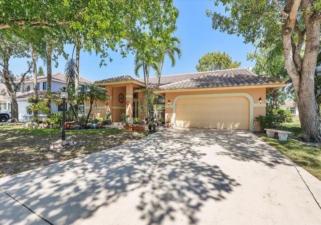 Photo 3 of Single family home for sale at 4636 Rothschild Dr, Coral Springs, FL 33067 | MLS# B26075411 | Listing updated on 2026-09-14