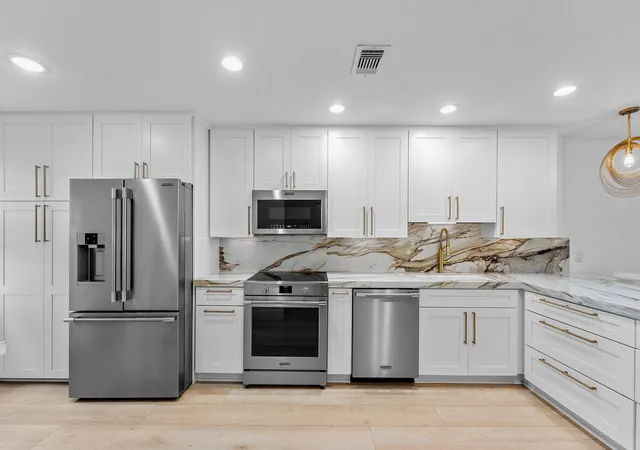 Listing Photo 5 - Condo for sale in building located at 11 Southport Ln, Boynton Beach, FL 33436 - Unit #E