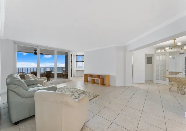 Listing Photo 5 - Condo for sale in building located at 1340 S Ocean Blvd, Pompano Beach, FL 33062 - Unit #1106