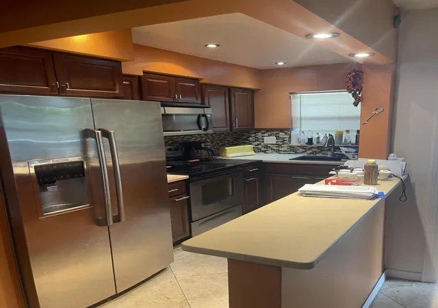Photo 3 of Condo for sale at 1700 Cleveland St #Apt 204, Hollywood, FL 33020 | MLS# B26075480 | Listing updated on 2026-09-15