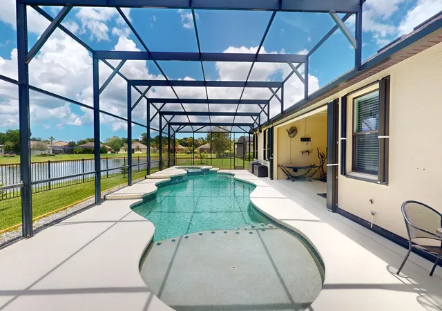 Photo 3 of Sale Pending at 6460 Palm Pl, Vero Beach, FL 32967 | MLS# B26075490 | Listing updated on 2026-09-22