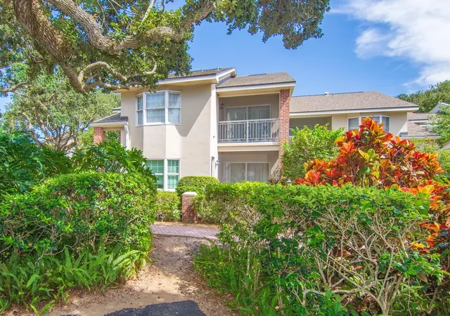 Photo 2 of Condo for sale at 101 E Park Shrs Cir #2w, Vero Beach, FL 32963 | MLS# B26075506 | Listing updated on 2026-09-23
