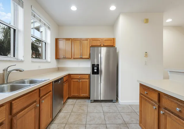 Photo 3 of Townhouse for sale at 1740 San Benito Way #4, West Palm Beach, FL 33401 | MLS# B26075525 | Listing updated on 2026-09-14