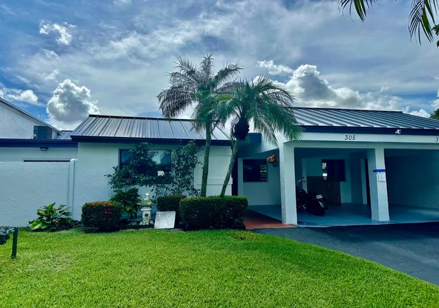 Photo 2 of Sale Pending at 305 Lakeside Ct, Sunrise, FL 33326 | MLS# B26075533 | Listing updated on 2026-09-30