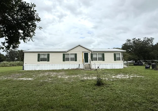 Manufactured home for sale at 474 NE 60th Avenue, Okeechobee, FL 34974 | MLS# B26075546