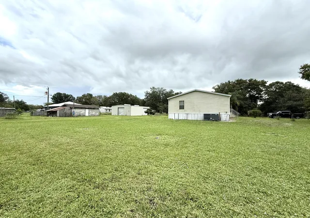 Photo 3 of Manufactured home for sale at 474 NE 60th Avenue, Okeechobee, FL 34974 | MLS# B26075546 | Listing updated on 2026-09-14