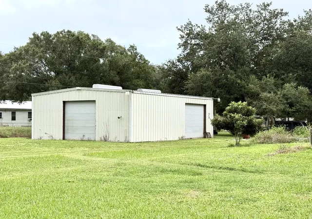 Photo 4 of Manufactured home for sale at 474 NE 60th Avenue, Okeechobee, FL 34974 | MLS# B26075546 | Listing updated on 2026-09-14