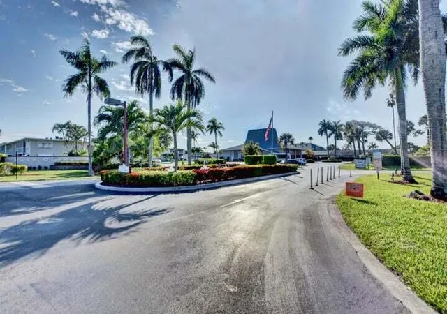 Photo 3 of Condo for sale at 2615 Garden Dr N #310, Lake Worth, FL 33461 | MLS# B26075591 | Listing updated on 2026-09-14