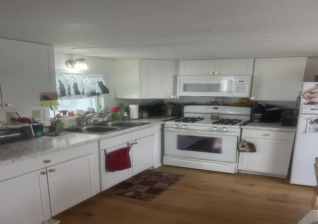 Photo 3 of Manufactured home for sale at 5400 SE Jack Ave #K3, Stuart, FL 34997 | MLS# B26075656 | Listing updated on 2026-09-14