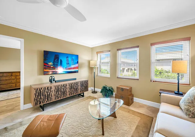 Listing Photo 5 - Condo for sale in building located at 615 Ne 12Th Ave, North Lauderdale, FL 33304 - Unit #301