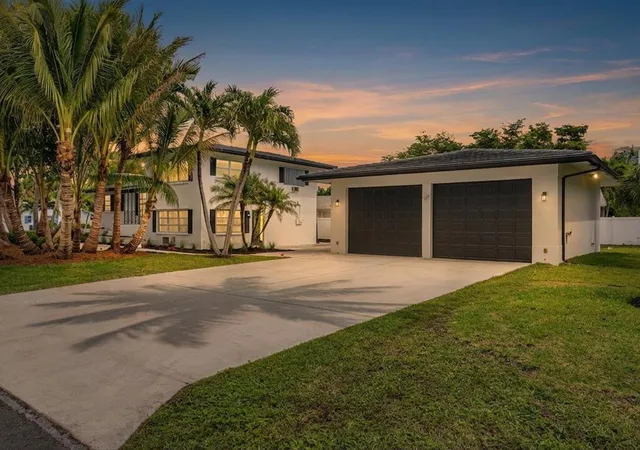 Photo 1 of Single family home for sale at 702 S Riverside Dr, Pompano Beach, FL 33062 | MLS# B26075749 | Listing updated on 2026-09-14