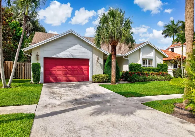 Photo 3 of Single family home for sale at 435 Mohawk Ln, Boca Raton, FL 33487 | MLS# B26075772 | Listing updated on 2026-10-06