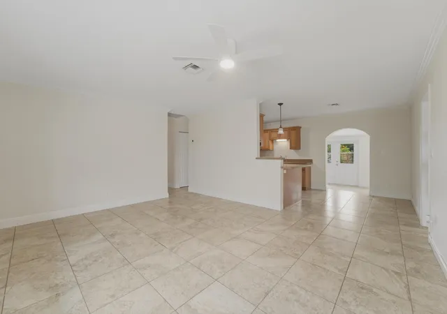 Photo 4 of Single family home for sale at 18966 SE Southgate Dr, Jupiter, FL 33469 | MLS# B26075843 | Listing updated on 2026-09-16