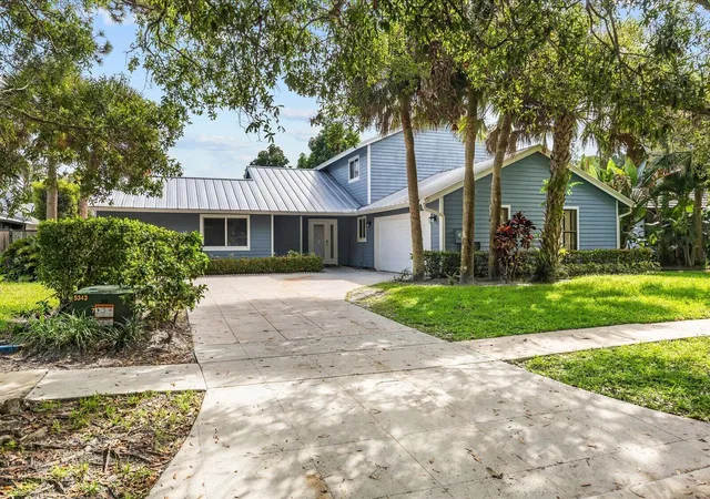 Photo 2 of Single family home for sale at 18831 Misty Lake Dr, Jupiter, FL 33458 | MLS# B26075875 | Listing updated on 2026-09-14