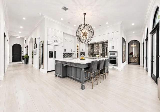 Photo 2 of Single family home for sale at 550 Carrotwood Ter, Plantation, FL 33324 | MLS# B26075914 | Listing updated on 2026-10-01