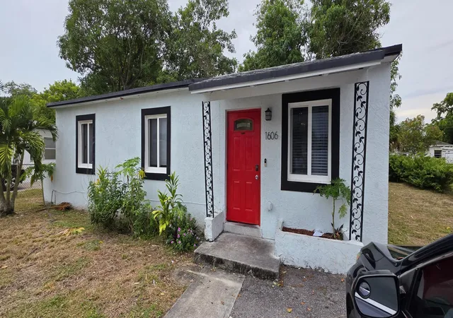 Photo 1 of Single family home for sale at 1606 Nw 13th Court, Fort Lauderdale, FL 33311 | MLS# B26075931 | Listing updated on 2026-09-14