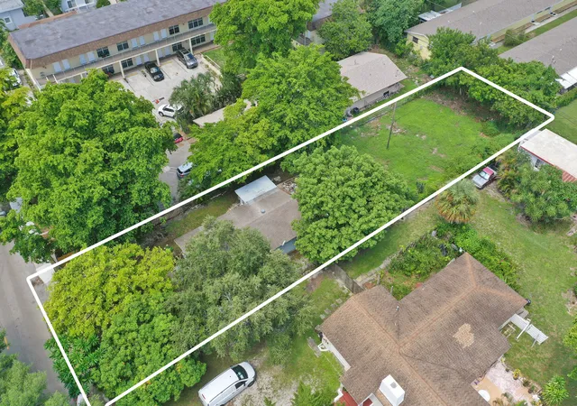 Photo 2 of Single family home for sale at 2315 Monroe St, Hollywood, FL 33020 | MLS# B26075934 | Listing updated on 2026-09-23