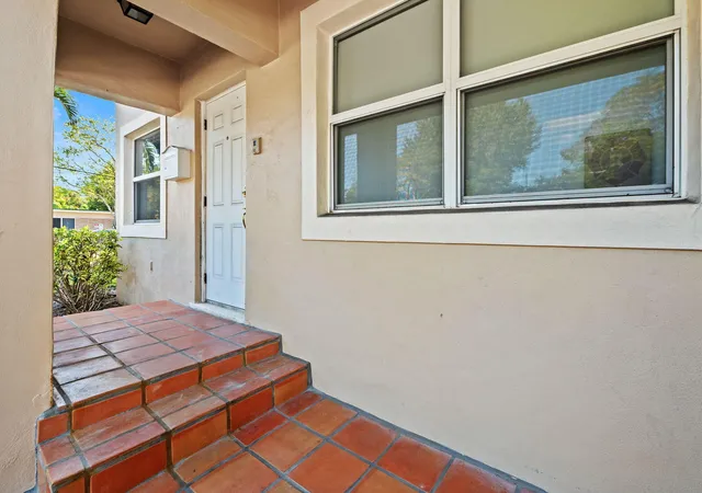 Photo 3 of Single family home for sale at 1901 SE 4th Avenue, Fort Lauderdale, FL 33316 | MLS# B26075951 | Listing updated on 2026-09-16