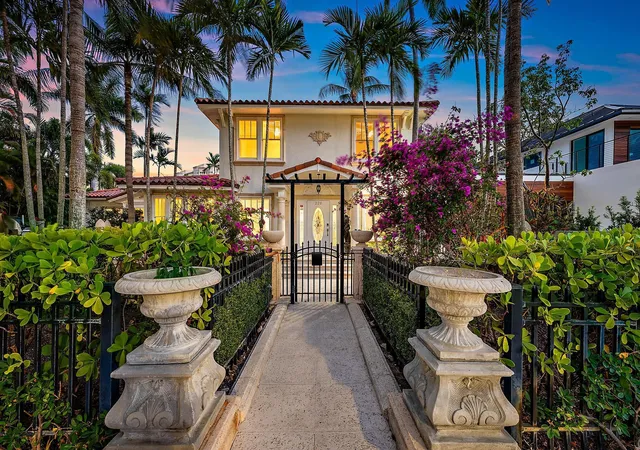 Photo 2 of Single family home for sale at 228 9th Street, West Palm Beach, FL 33401 | MLS# B26075983 | Listing updated on 2026-09-14