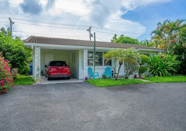 Photo 3 of Single family home for sale at 1318 Cardinal Ln, Lantana, FL 33462 | MLS# B26075987 | Listing updated on 2026-09-14