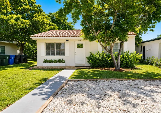 Photo 1 of Single family home for sale at 1026 Nw 7th Avenue, Fort Lauderdale, FL 33311 | MLS# B26076008 | Listing updated on 2026-09-14