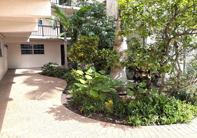 Photo 3 of Condo for sale at 610 Tennis Clb Dr #305, Fort Lauderdale, FL 33311 | MLS# B26076042 | Listing updated on 2026-09-16