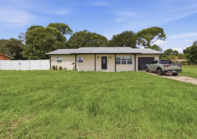Photo 1 of Single family home for sale at 2657 Seneca Ave, Fort Pierce, FL 34946 | MLS# B26076046 | Listing updated on 2026-09-14