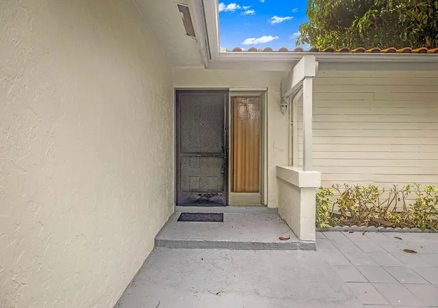 Photo 3 of Single family home for sale at 2780 Norfolk Pine Ct, Lake Worth, FL 33462 | MLS# B26076064 | Listing updated on 2026-10-01