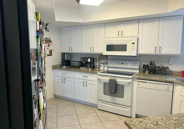Photo 3 of Townhouse for sale at 4338 Hazel Ave #D, Palm Beach Gardens, FL 33410 | MLS# B26076130 | Listing updated on 2026-09-14