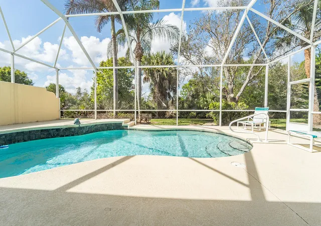 Photo 3 of Sale Pending at 8944 SE Hawks Nest Ct, Hobe Sound, FL 33455 | MLS# B26076138 | Listing updated on 2026-09-14