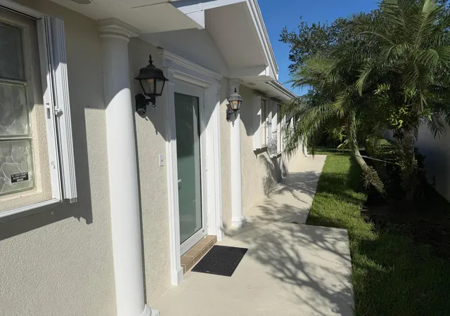 Photo 1 of Single family home for sale at 10853 Sw Elsinore Dr, Port Saint Lucie, FL 34987 | MLS# B26076161 | Listing updated on 2026-09-15