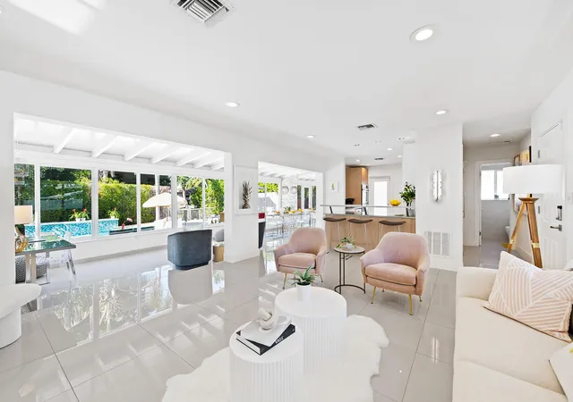 Photo 4 of Single family home for sale at 1913 N Victoria Park Rd, Fort Lauderdale, FL 33305 | MLS# B26076166 | Listing updated on 2026-09-14