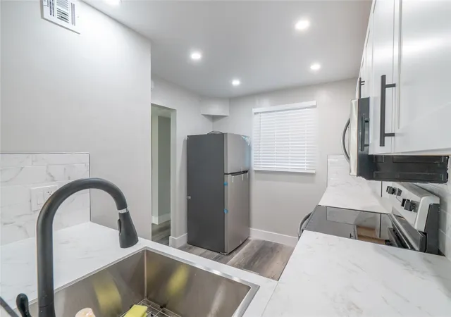 Photo 3 of Condo for sale at 119 Royal Park Dr #4H, Oakland Park, FL 33309 | MLS# B26076202 | Listing updated on 2026-09-15